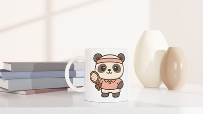 Mugg med panda i tennisdräkt. Perfekt för sportiga djurvänner som vill sippa kaffe på planen.